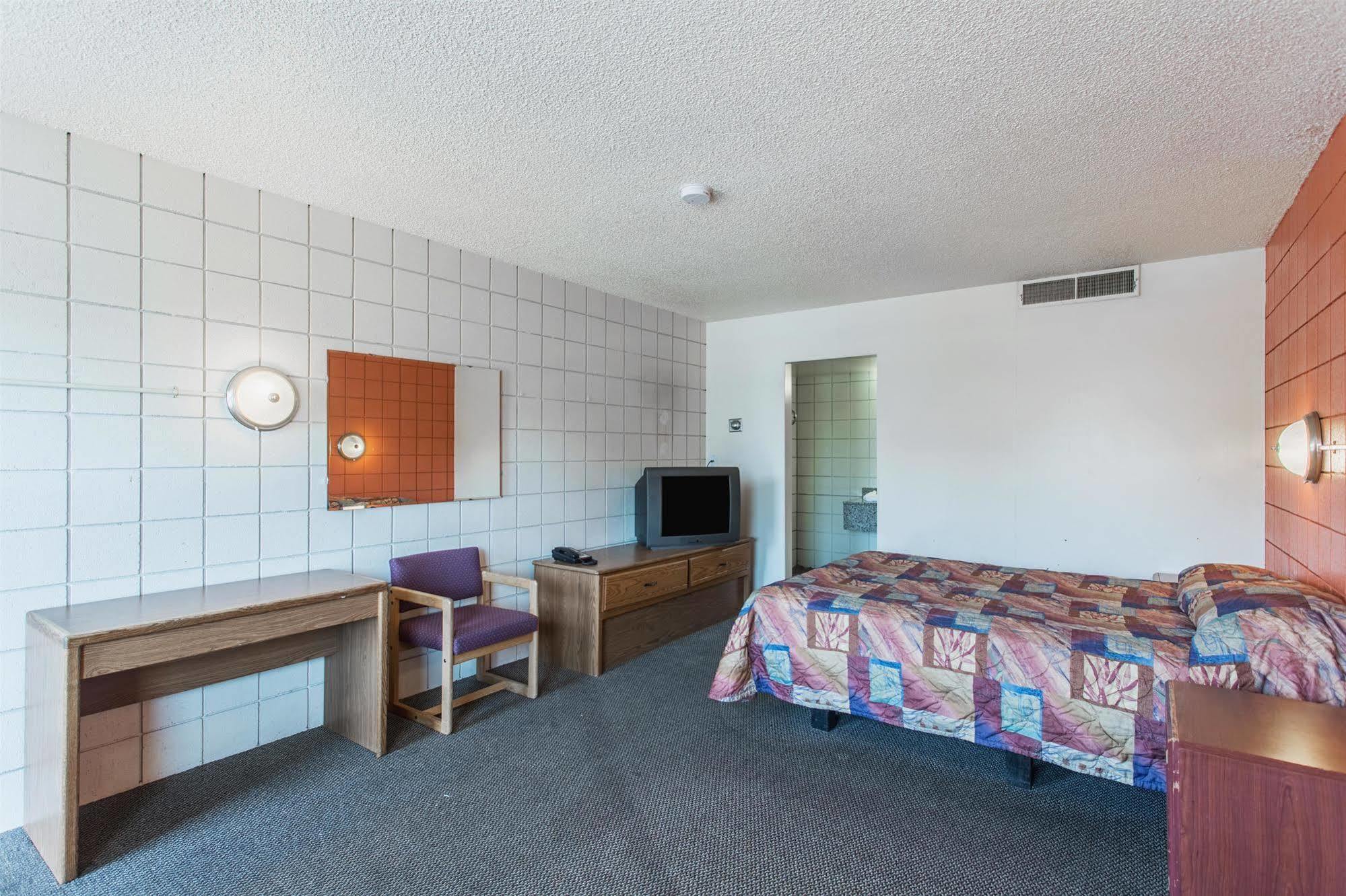 Budget Inn Missoula East Εξωτερικό φωτογραφία